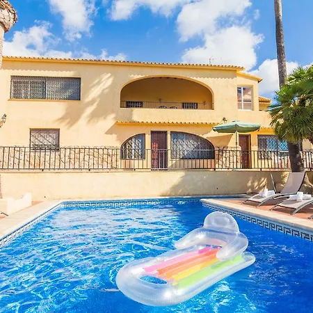 Abahana Villas Manuela Villa *